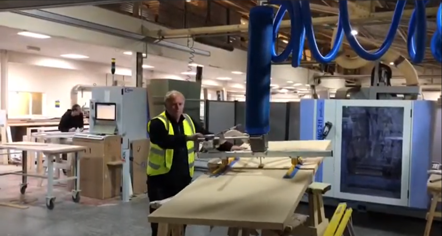 vacuum lifting for the woodworking sector